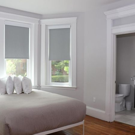 A Stylish Stay W/ A Queen Bed, Heated Floors.. #18 Brookline Exterior foto